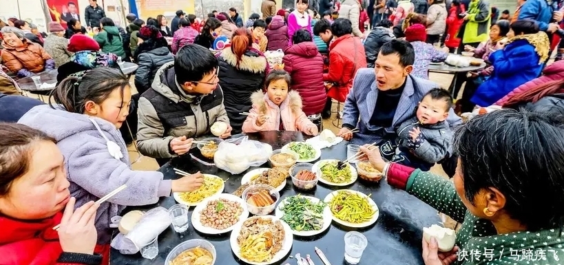  规矩|俗语：“菜不摆三，筷不成五，席不成六”是何意思？古人的规矩