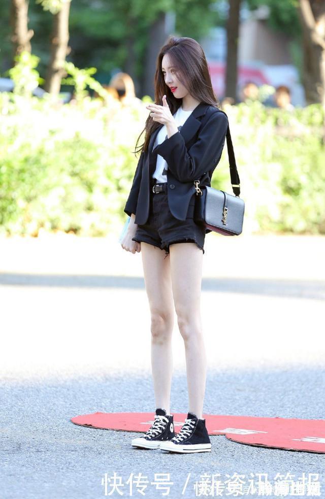 短裤|短裤这样穿搭,又帅又靓丽,让你轻松展现出时尚个性的美