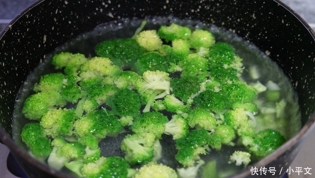 番茄只会炒鸡蛋?做法太普通了,来看看我这么做,简单营养又下饭