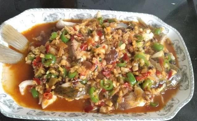 切成|这样做鱼,我们家隔三差五吃一次,永远也吃不腻