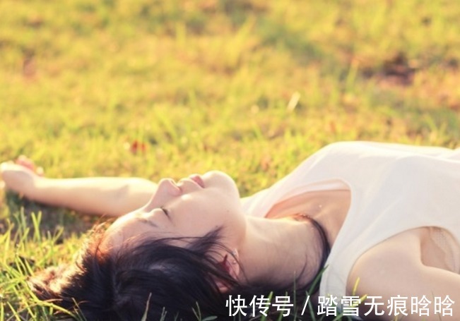 褪黑素|晚上翻来覆去睡不着总失眠?可能是缺了“它”,推荐3小妙招