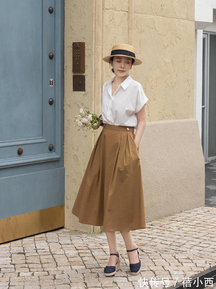 衬衫|女人一旦过了30岁,穿“衬衫+半身裙”,优雅又高级,气质满分