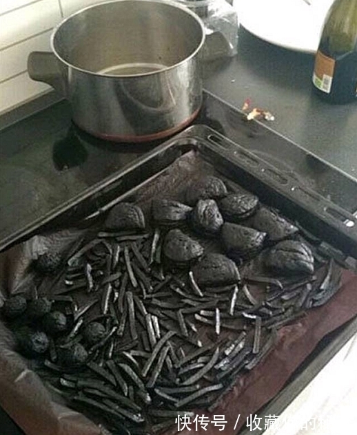 |搞笑图片幽默段子笑话:哥们在开会呢,严肃点,往哪看啊