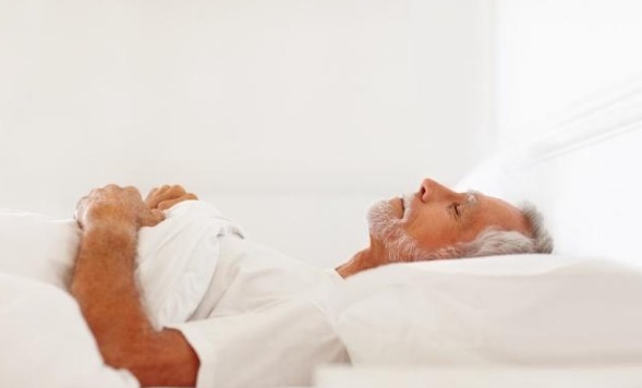 一日三餐|133岁老人抽烟喝酒不运动，长寿秘诀平时做好三件事，不碰一物