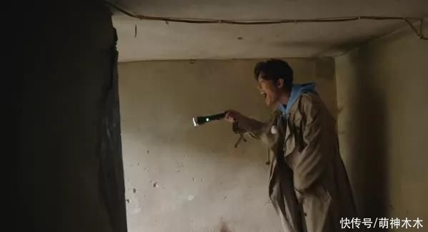 肖战《奇妙之城》接地气,撸猫开车回忆往事,自曝吃火锅拉肚子