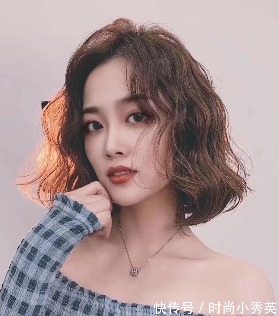 烫发|女人的“短烫发”有多迷人,瞧这5款就知道了,气质减龄学着点