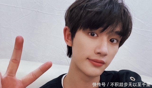 否认《天官赐福》后，丁程鑫又曝电影资源，或将出演尔冬升献礼作