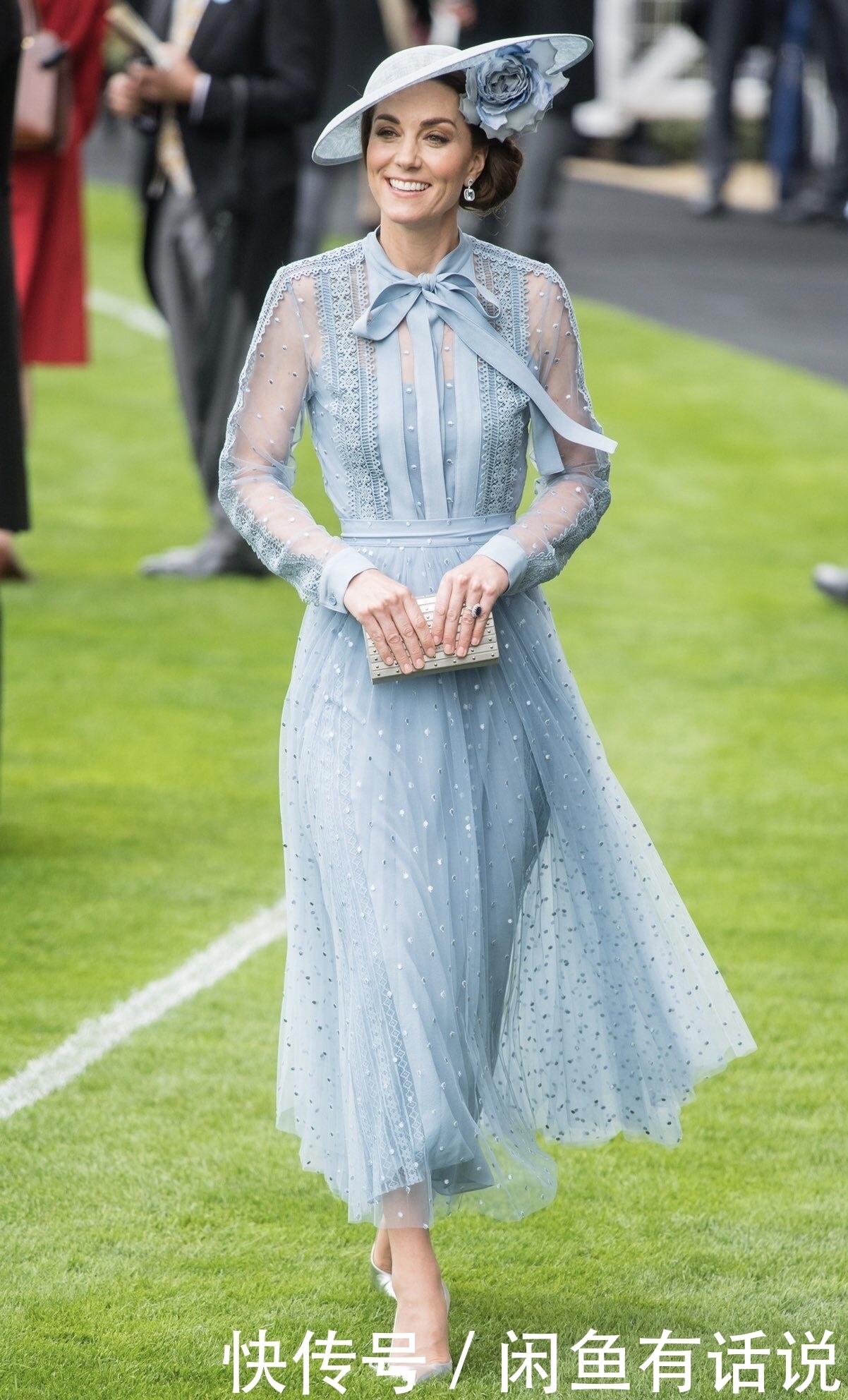 用力过猛|英国皇室马会:上流贵妇们盛装亮相,还是简约大气的穿搭最显贵气