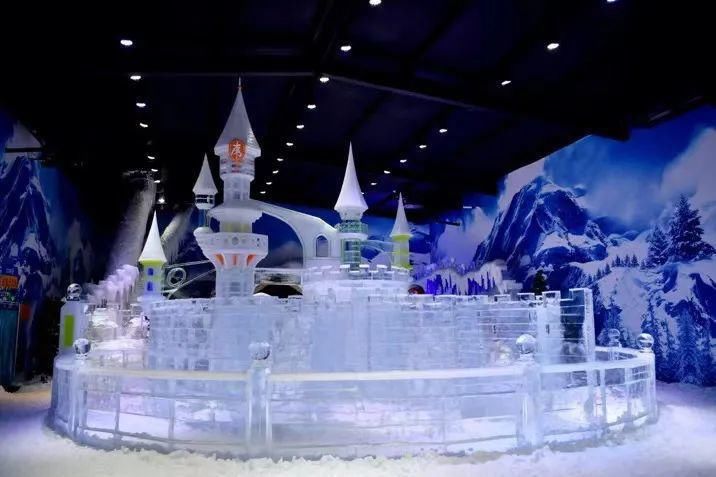 中年|冰雕、堆雪人、冰上过山车……熊企冰雪乐园let's go!