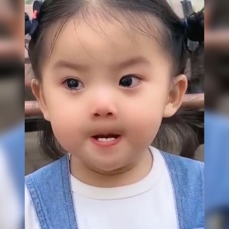 父母们|萌娃强忍眼泪实力演绎“咬牙切齿”,网友终究还是一人抗下所有