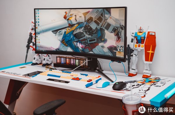 礼物|超彰显“钞能力”的礼物——傲风联名高达电竞桌上手体验