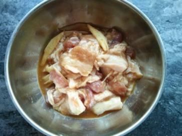 好吃不腻的杏鲍菇炒肉片,每一口香嫩爽滑,十分下饭