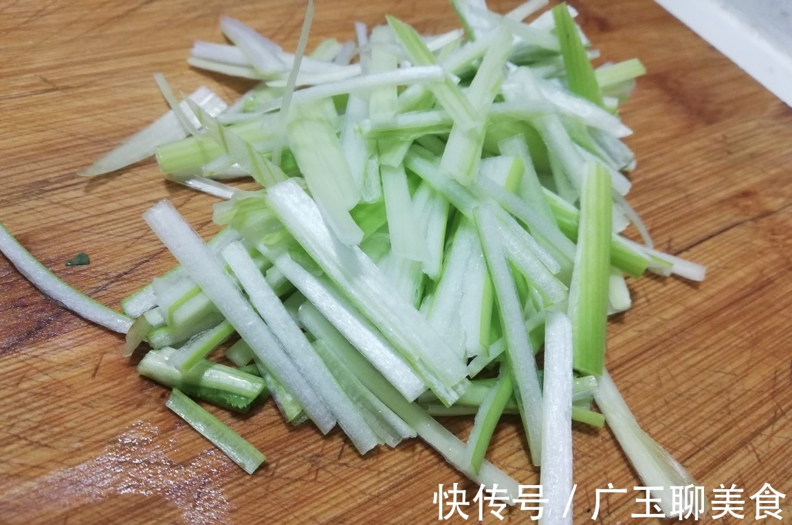 香菜|北方人最爱的下酒菜，只要端上桌，酒量小的也能喝半斤，好吃不贵