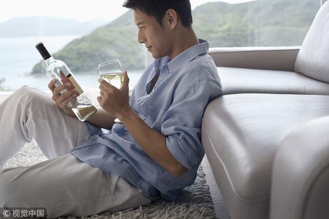 癌变|胃息肉开始癌变,身体会有四个标志,若你四个都有,提示该体检了