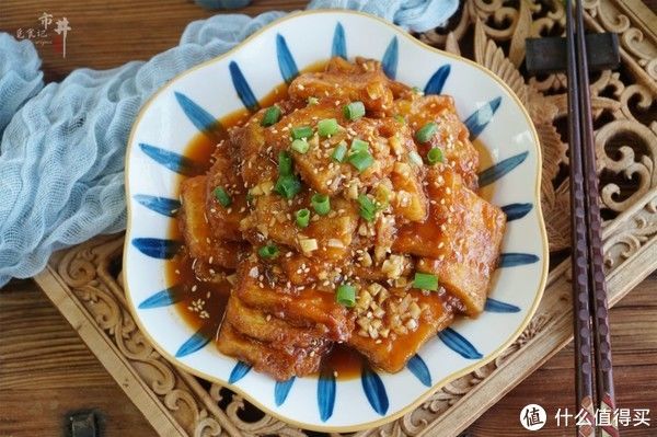 日常三餐 篇九十六:冬天吃豆腐,最让人嘴馋的做法,裹上鸡蛋液煎一煎,真的好香啊