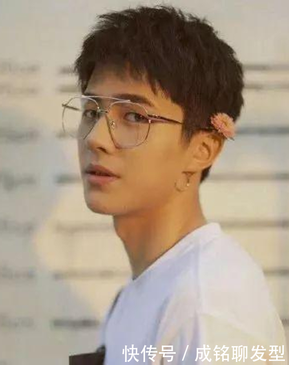 “短毛寸”与“长毛寸”的区别,不在于头顶长短,取决于你的脸型