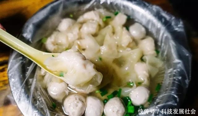 从头吃到尾的平西夜市,没有人能饿着出来!