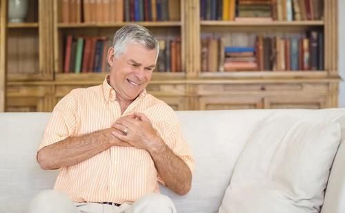 堵塞|身体2部位“越痛”,说明血管越堵,若都不占,说明血管畅通无阻