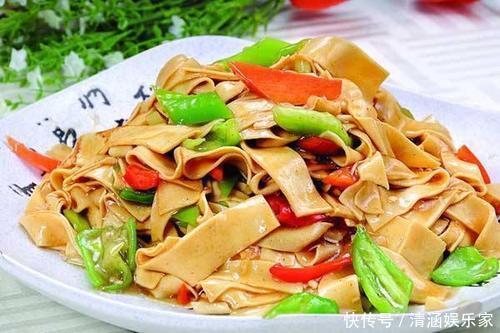 错过|青椒豆腐皮冬季不要错过的养生菜,降脂减肥,强健骨骼,补充钙质