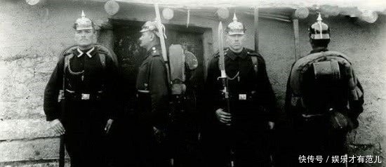 八卦掌一派宗师,为救良家少女单挑八国联军,却死在了辫子上!