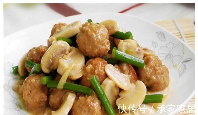 蘑菇半斤肉丸|半斤蘑菇半斤肉丸,不炖不焖,简单一做,大人小孩都爱吃!