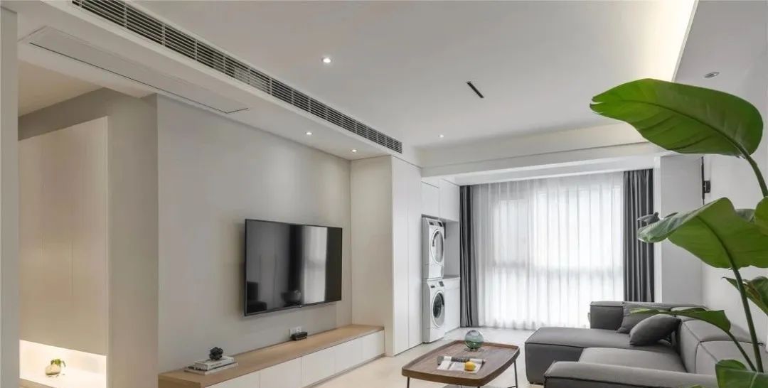 三居室|105㎡现代简约三居室,全屋大白墙加定制收纳柜超级实用宽敞