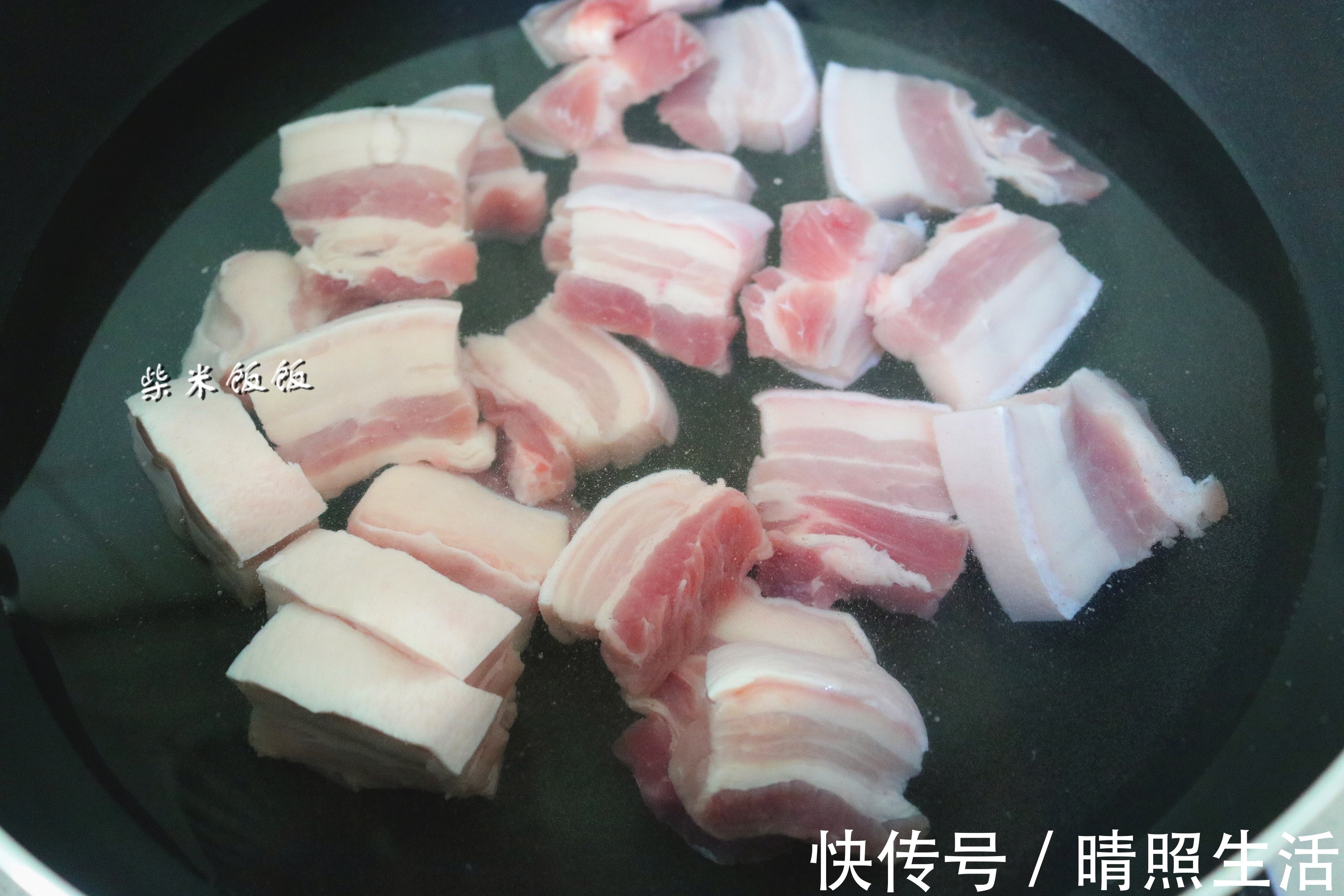 做法|红烧肉,我喜欢这做法!不用香料不用炸,颜色红亮,好吃不油腻