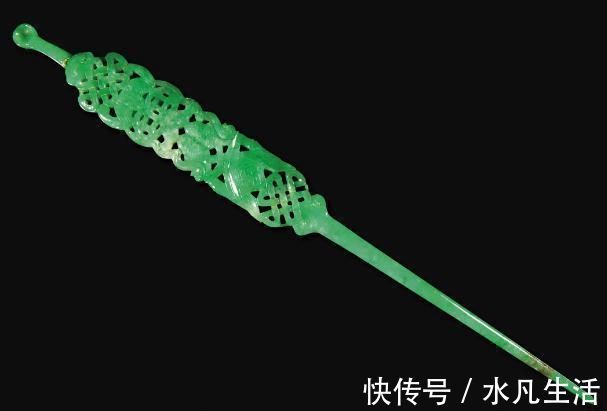 圆环|复古风再次刮起来,翡翠首饰造型富有立体感,代表国风首饰的特色