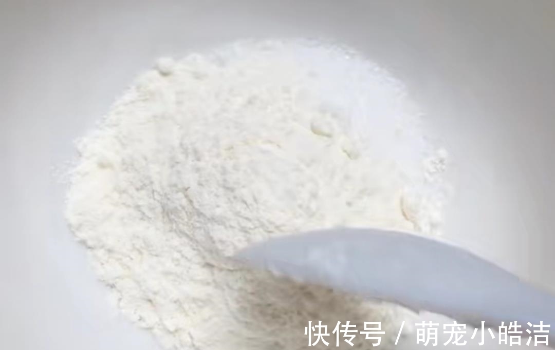 红薯做的小糖饼,柔软好吃,孩子吃不够