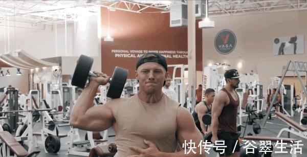 三角肌|普通人健身，这个动作还是别练了，浪费时间