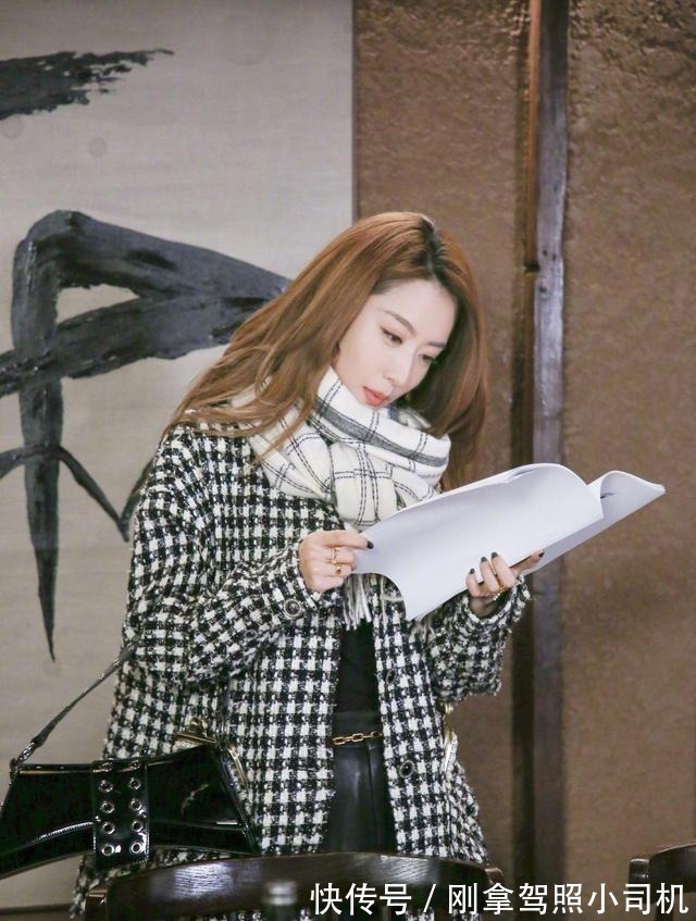 鸟格|白冰相亲节目饿肚子,忍不住说自己没吃饭,网友赞其直爽可爱