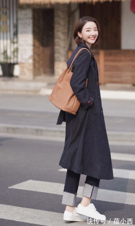 风衣 早春别急着买衣服,入手这3件外套搭配裤子就够了,时髦还高级!