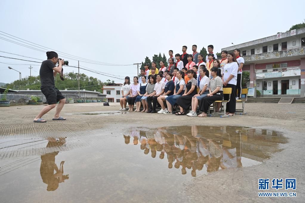 福建省|山村小学毕业照