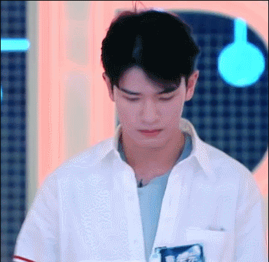 据说这是新一季最强大脑最帅男嘉宾,出场和精修图有差吗?