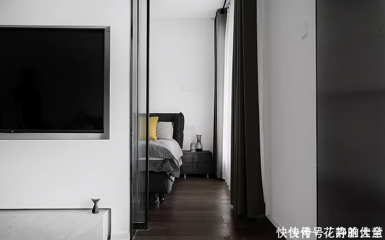 人家|越来越多人家里不装木门了,现在流行这样装,简约还不占地儿