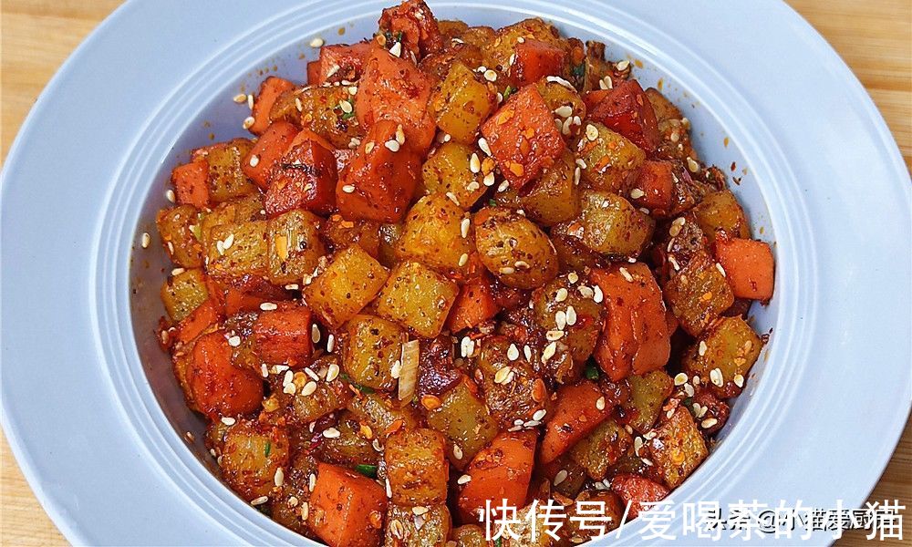 香辣过瘾的孜然土豆火腿肠,浓郁的烧烤风味,下饭又解馋特别过瘾