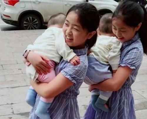 父母|“双胞胎姐姐抱着双胞胎弟弟”火了，网友：简直羡慕嫉妒恨啊！