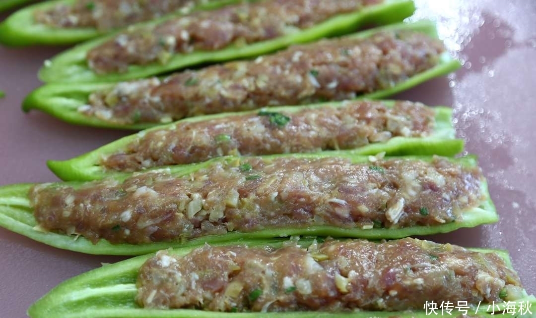 尖椒别总炒着吃,换一个新做法,香而不辣,大人孩子都抢着吃