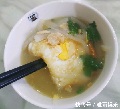 天冷常喝这碗汤,鲜美可口有营养,6块钱煮一大锅,比肉汤还好喝