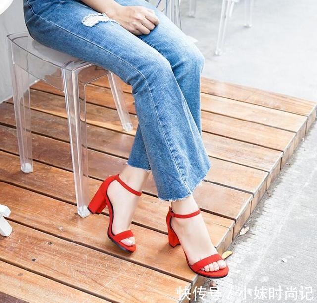 时尚|一字扣露趾设计,满满的少女心,打造气质女神范