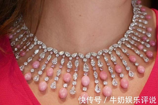 蓝宝石@大气高端的项链,选对了让你成为众人焦点,其中的精华你应该领略!