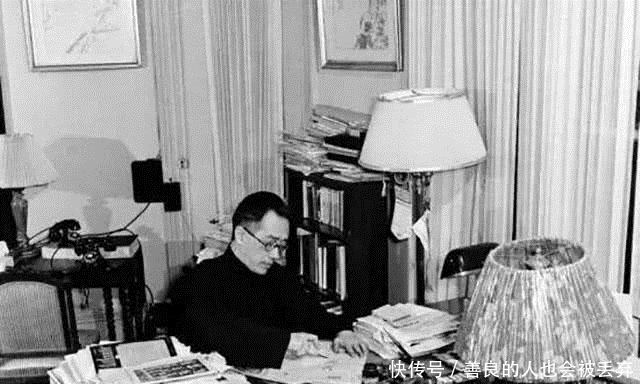 用骨气撑起文人脊梁!不苟且的胡适,晚年曾落魄,却终致远方!