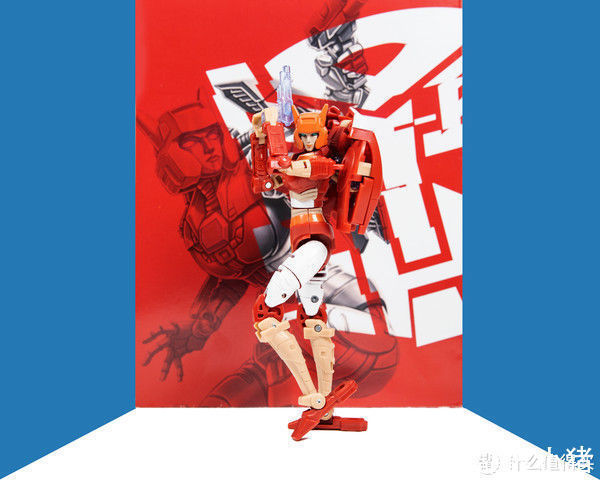 bet擎天柱的一生挚爱：变形金刚网飞限定 塞伯坦之战艾丽塔