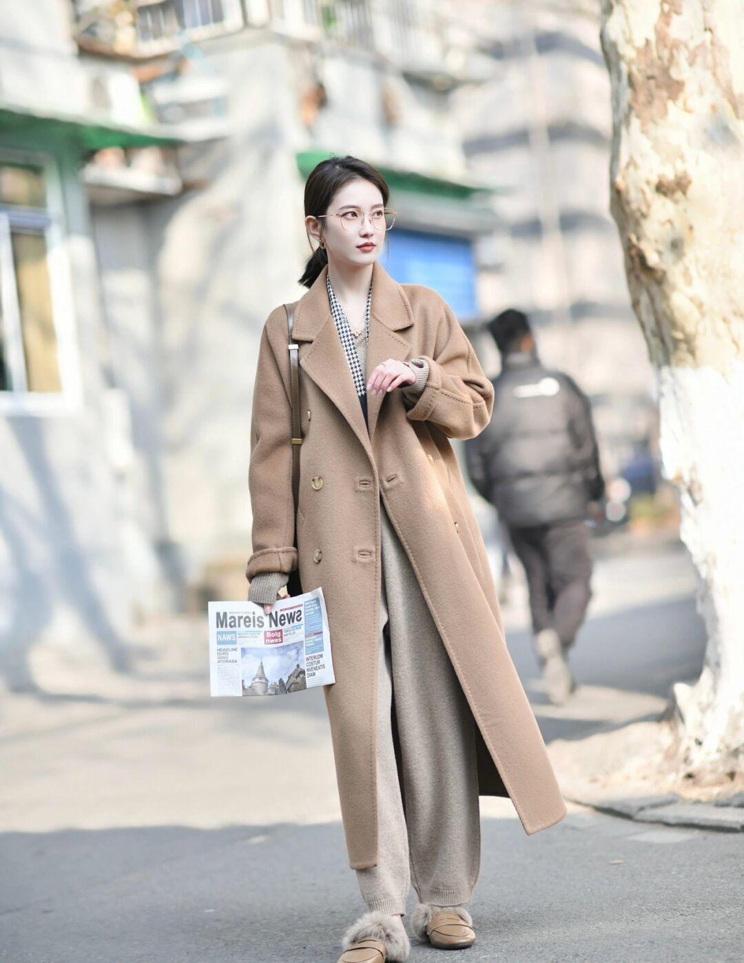 博主|气质是由内而外散发的,会穿“毛衣”很重要,美的像小姑娘