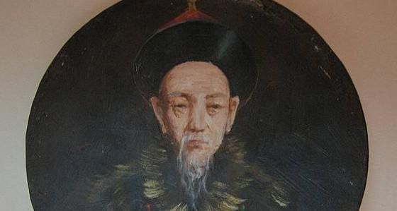 全力|小富翁指使家人杀害表哥，跑路后创商业帝国，中国危难时全力援助