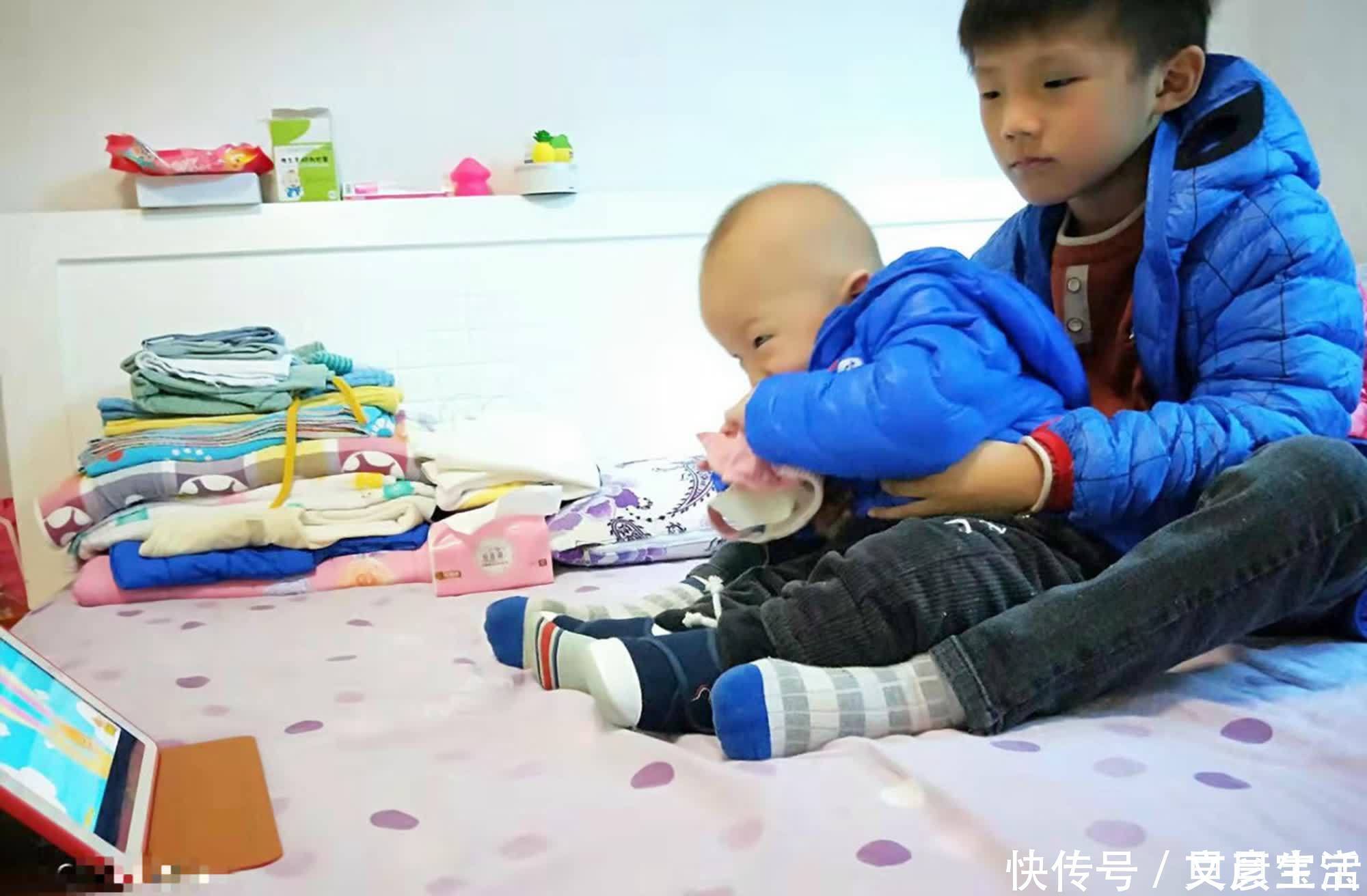 弟弟|“弟弟一哭我就忐忑”,小女孩日记让人心疼,二胎父母别顾此失彼