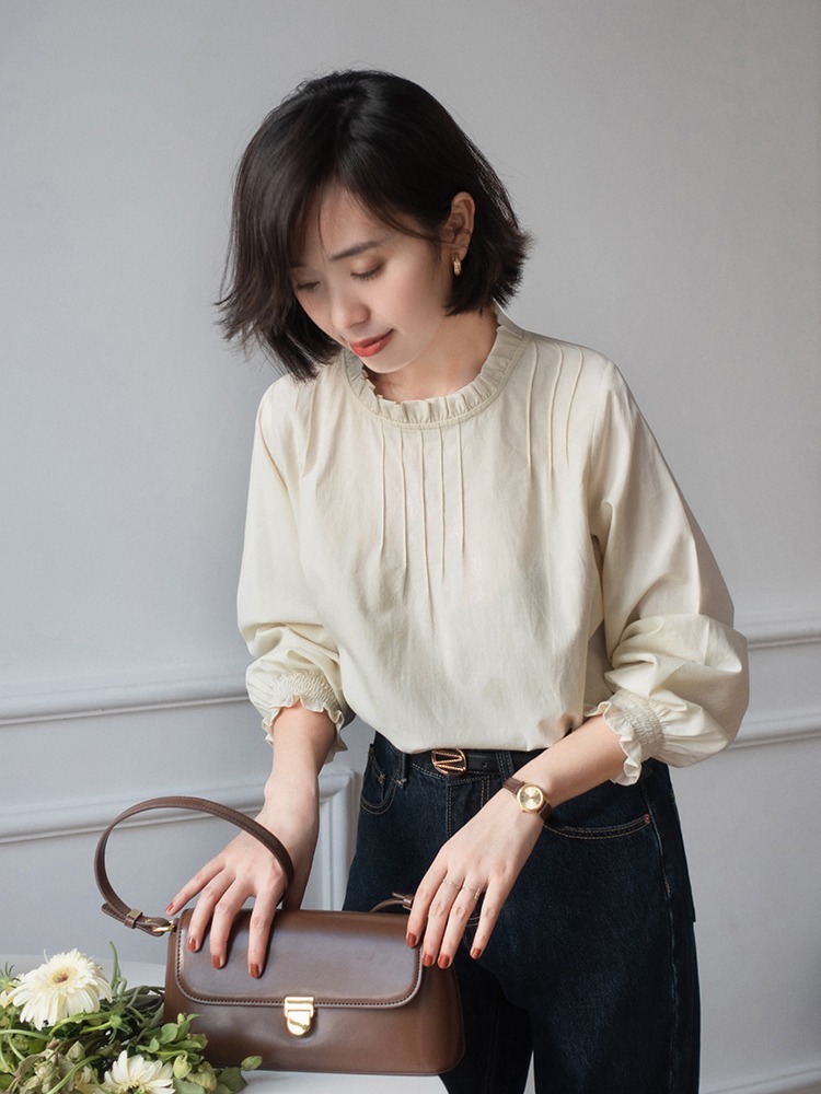 秋冬 秋冬就要穿得复古又时尚,立领压褶棉质衬衣你值得拥有!