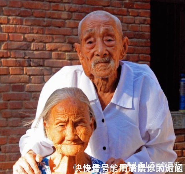 玉楼春|我国最长寿夫妻!两人年龄和超220岁,对外揭开自己的长寿秘诀