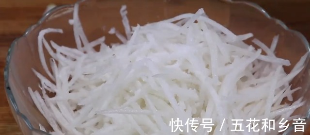 食用盐|自从萝卜学会这样做,我家一周做7次,天天吃也不腻,太香了!