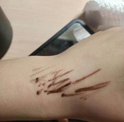 火烈鸟|便宜没好货,盘点那些平价却难用的化妆品,姐妹们快来避雷!